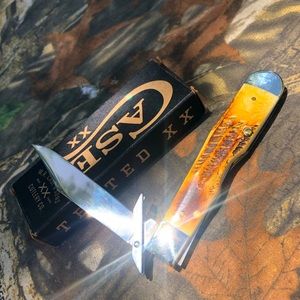 NEW IN BOX Case XX CHEETAH w/Bone Stag handles.